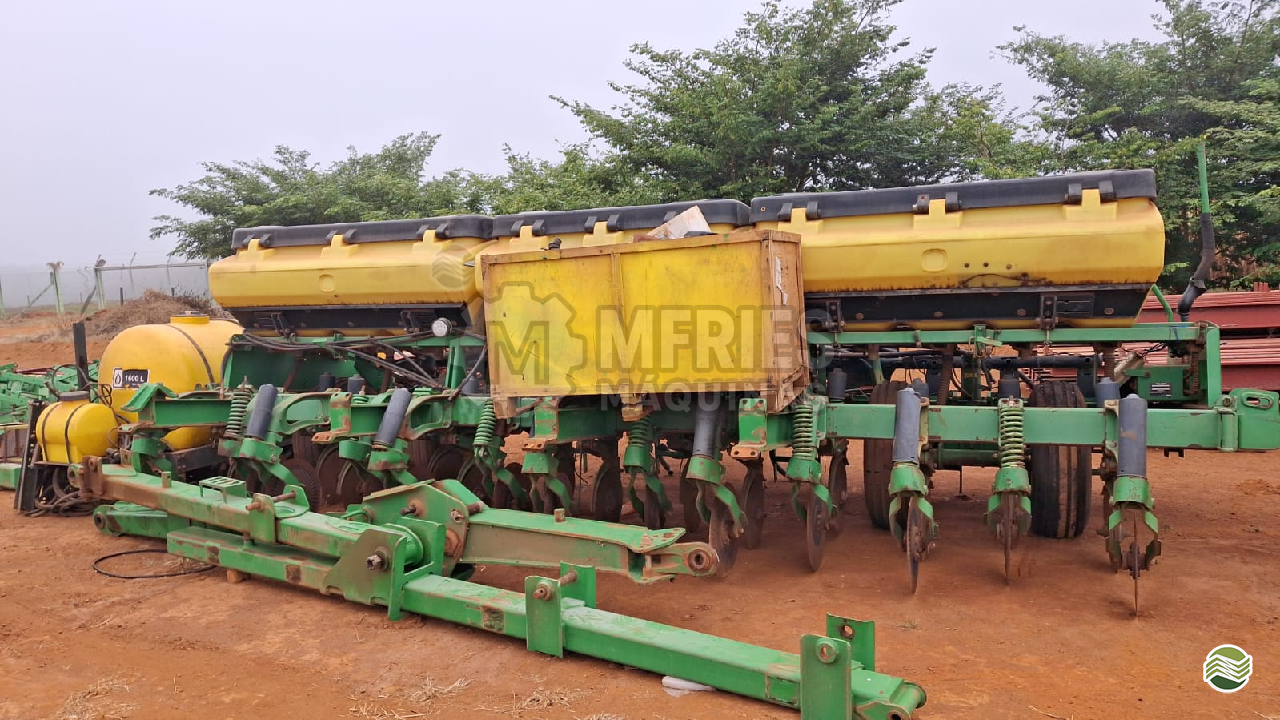 PLANTADEIRA JOHN DEERE PLANTADEIRAS 2126 MFries Máquinas MINEIROS GOIAS GO